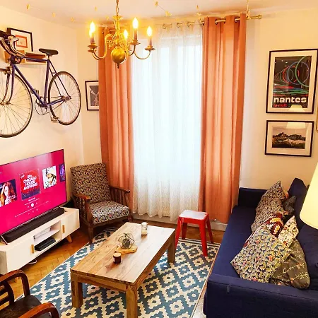 Atelier Artiste Au Coeur Des Maisons De Champagne Apartamento